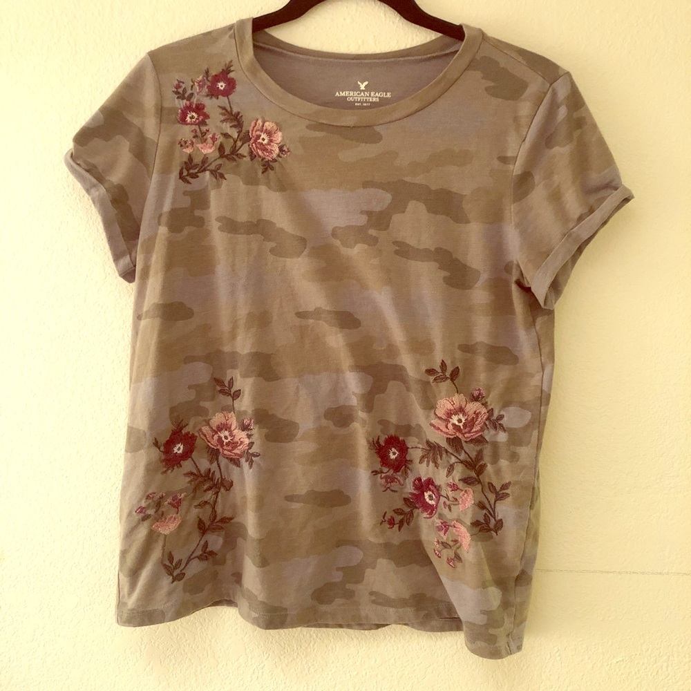 American Eagle Camo Shirt With Floral Accents